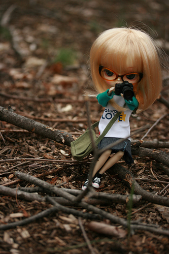 little doll with camera med